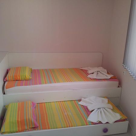 Apartment Zlatina Pomorie Quarto foto